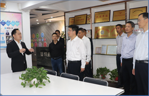 安康市委常委、統(tǒng)戰(zhàn)部部長寇全安一行來安康德隆公司調(diào)研指導