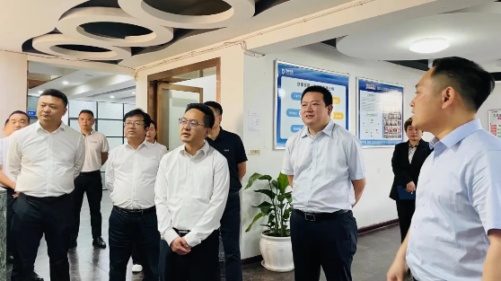 共青團(tuán)陜西省委副書(shū)記惠旋一行來(lái)安康德隆公司調(diào)研指導(dǎo)團(tuán)建工作